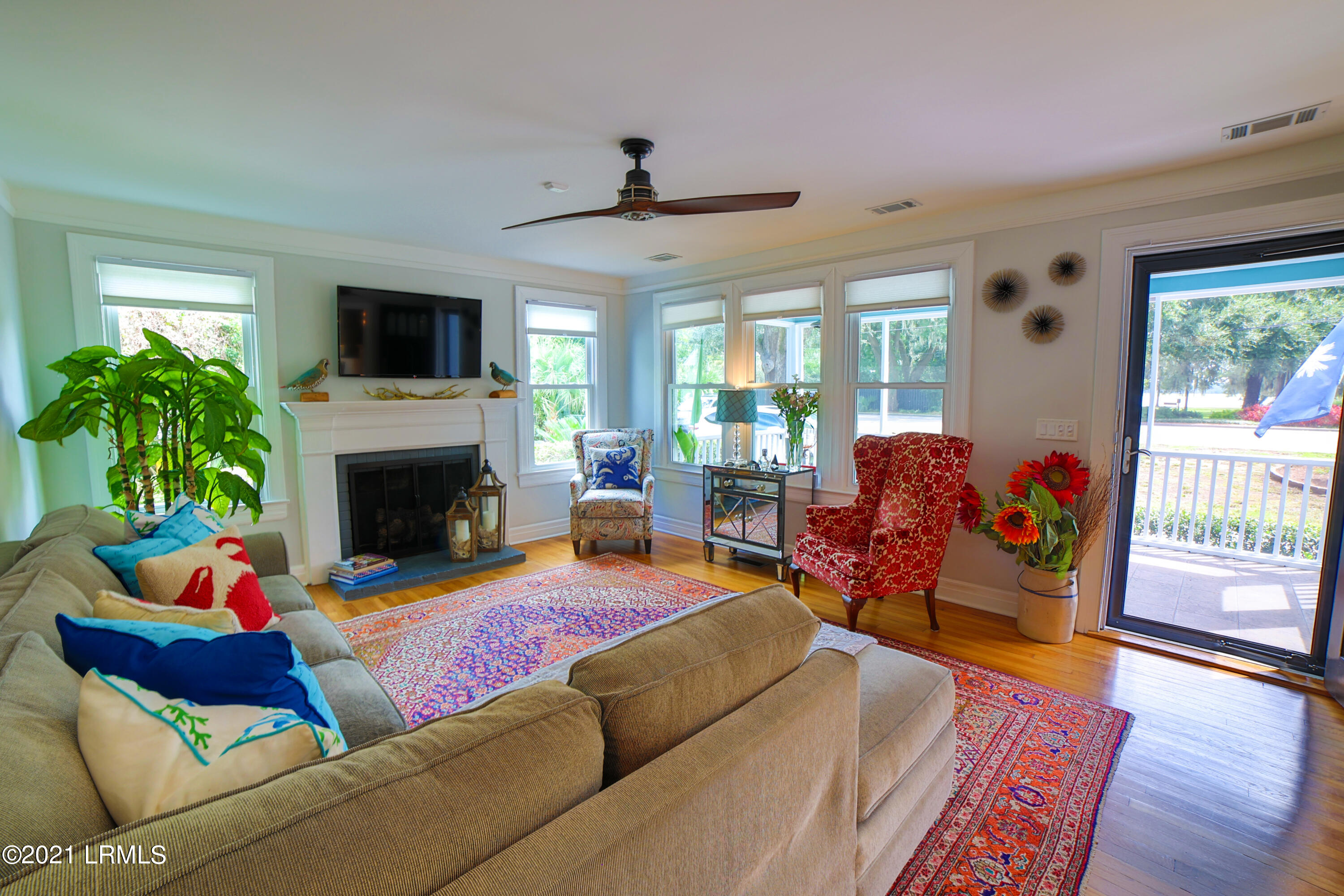 830 Ribaut Road Beaufort, SC 29902 - Photo 8 of 33 096A4850