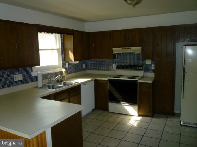 8904 Talbot Avenue Silver Spring, MD 20910 - Photo 14 of 20 Kitchen