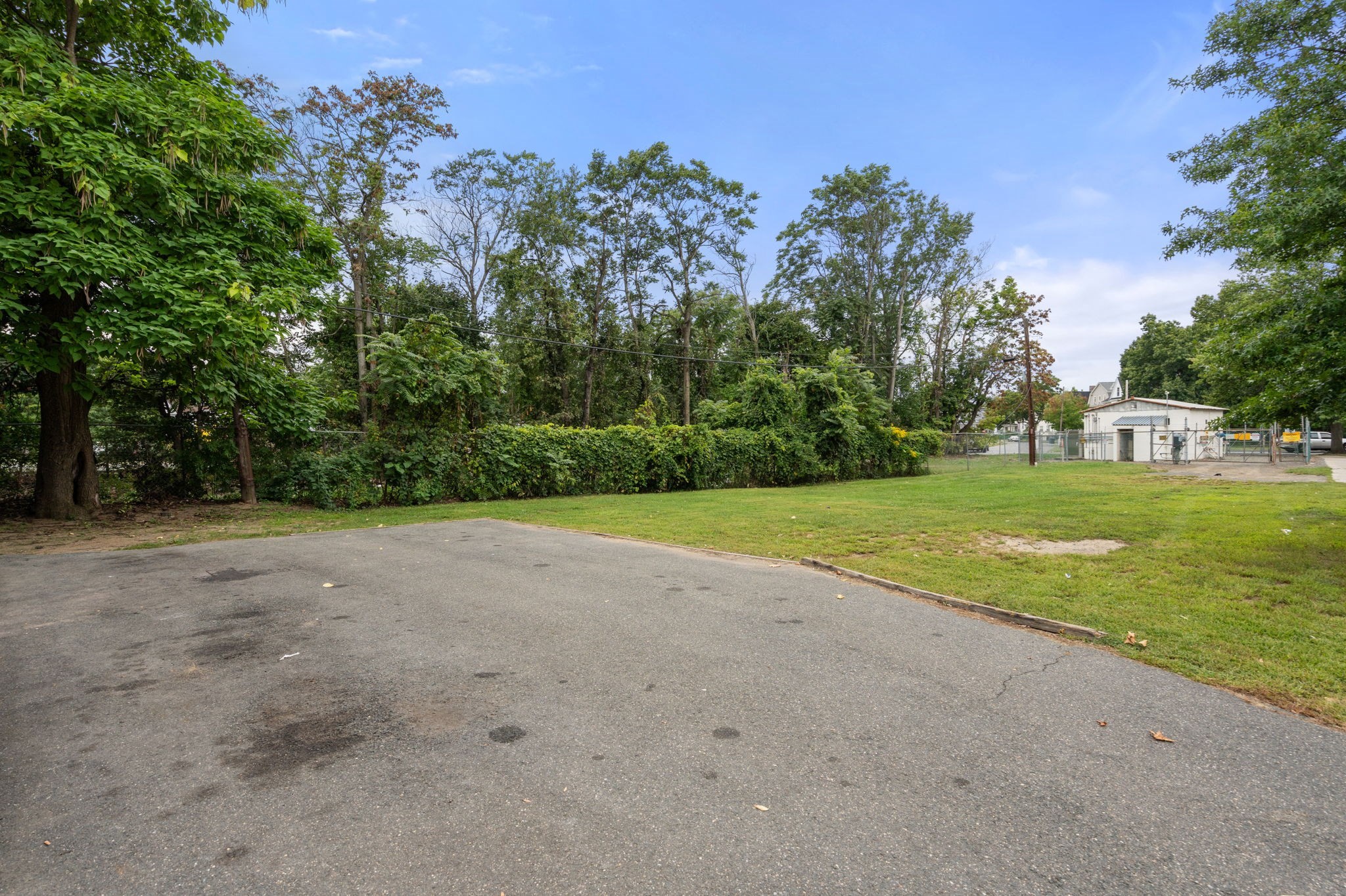 28 Dawes Street Springfield, MA 01109 - Photo 41 of 42 Gallery Image 41