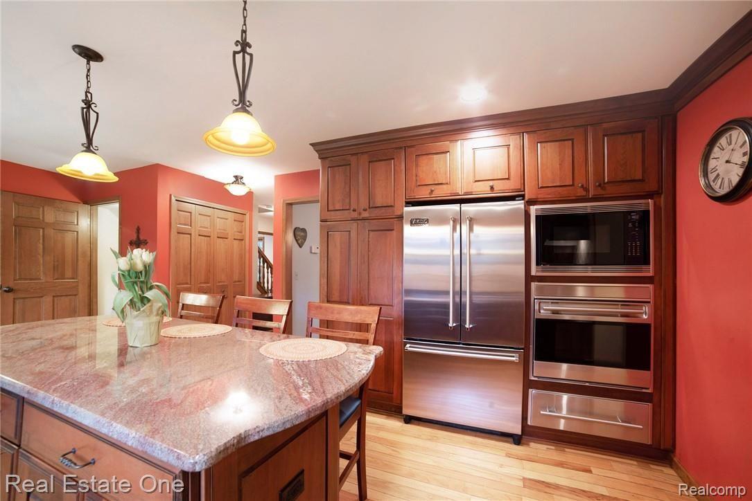 3510 Landview Drive Rochester, MI 48306 - Photo 8 of 50 DSC_6652-1.jpg