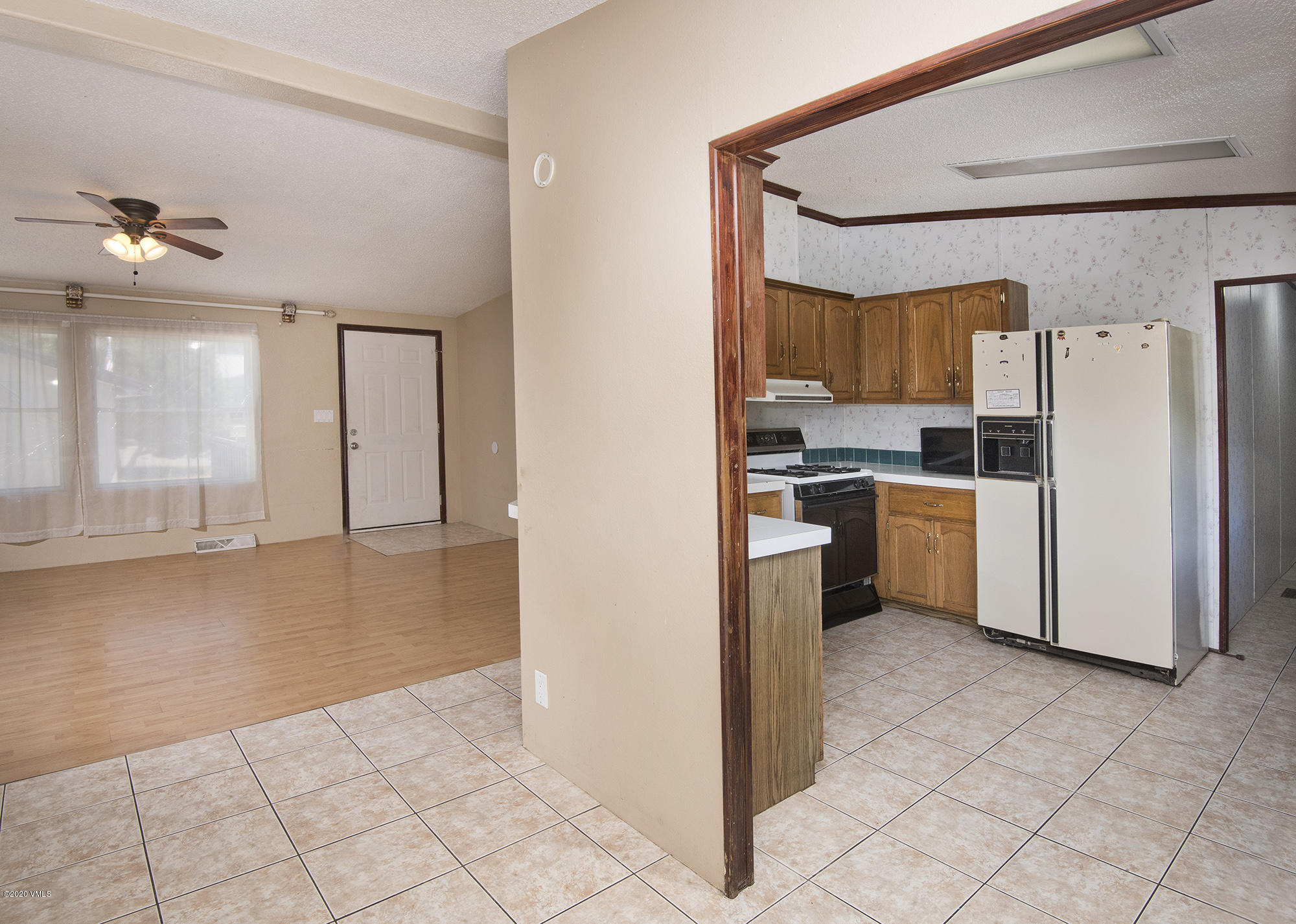 425 Porphyry Road Gypsum, CO 81637 - Photo 8 of 25 425-Porphyry-Rd-MLS_07