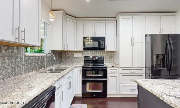 $4,000 | 6433 River Point Drive, Fleming Island, FL 32003