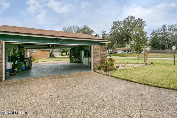 $4,000 | 6433 River Point Drive, Fleming Island, FL 32003