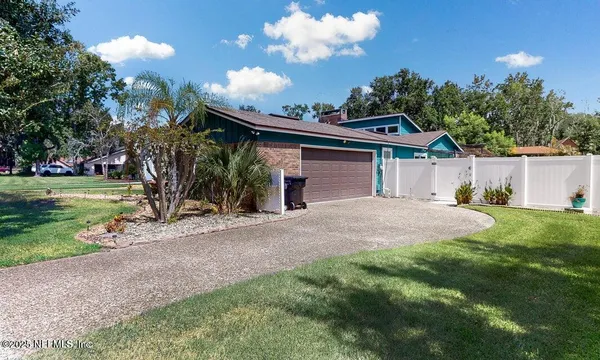 $4,000 | 6433 River Point Drive, Fleming Island, FL 32003