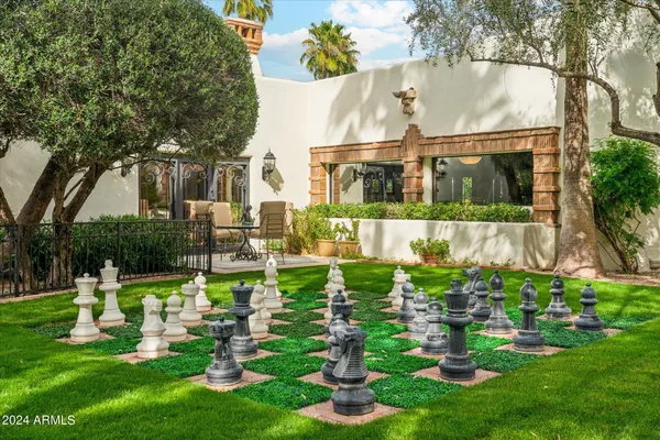 $5,590,000 | 6412 East Doubletree Ranch Road, Paradise Valley, AZ 85253