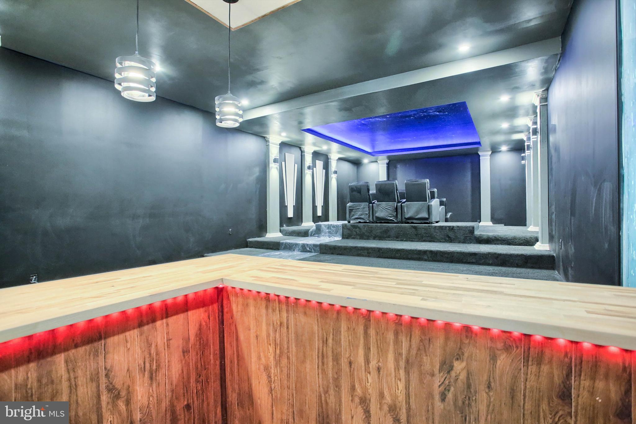 1813 Holly Drive Harrisburg, PA 17110 - Photo 38 of 61 a bathroom with a sink and a mirror