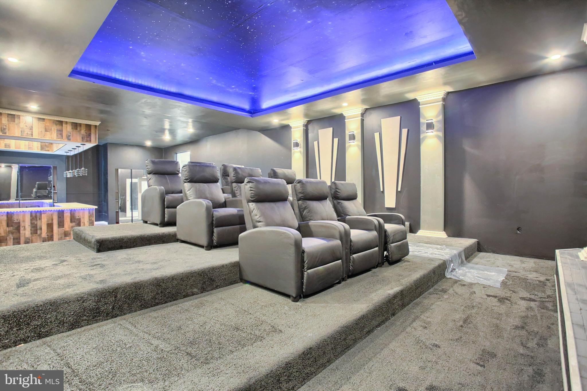 1813 Holly Drive Harrisburg, PA 17110 - Photo 40 of 61 a living room with furniture and a large window