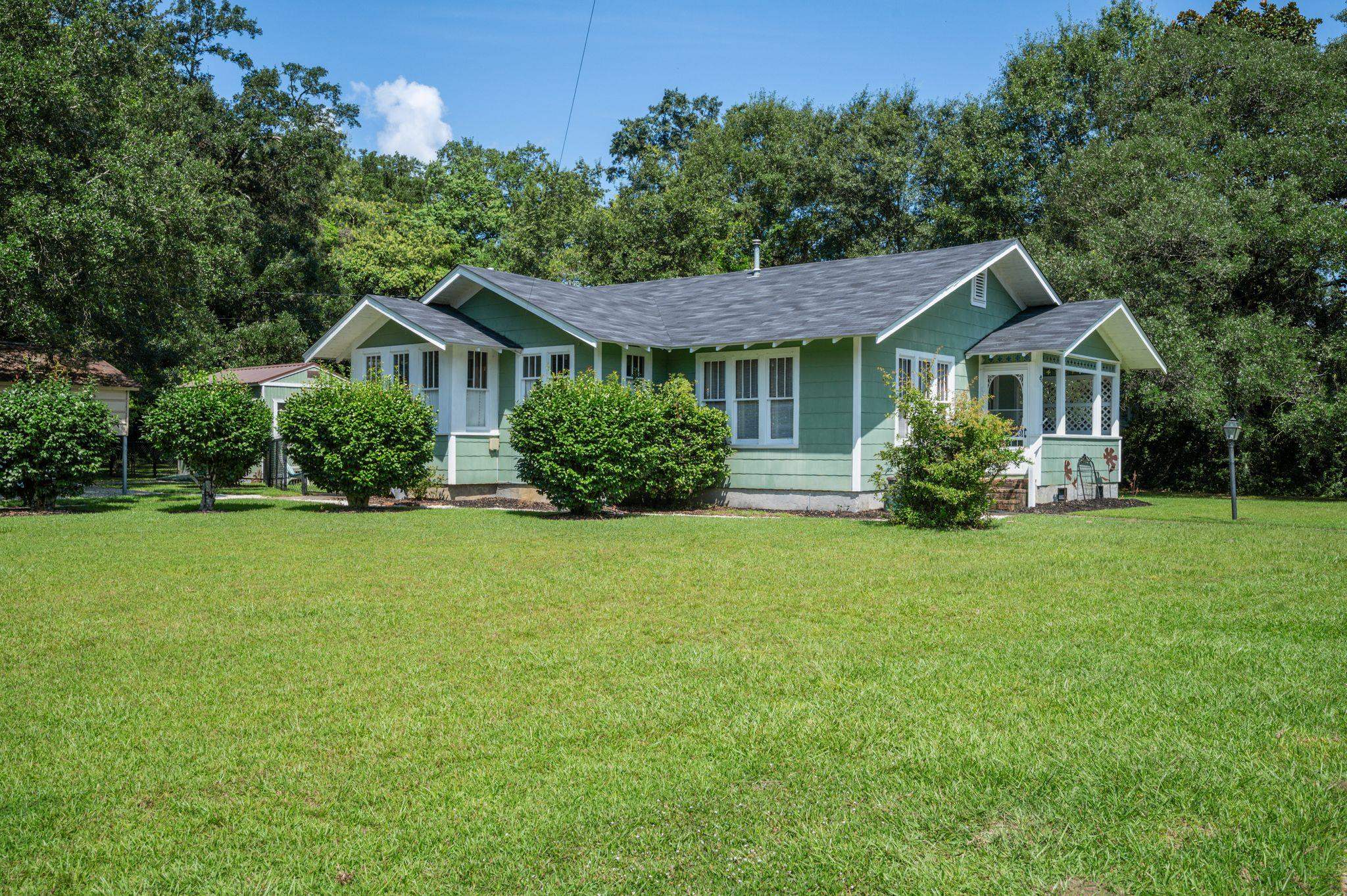 801 Hand Avenue Bay Minette, AL 36507 - Photo 3 of 25 Front Of Structure