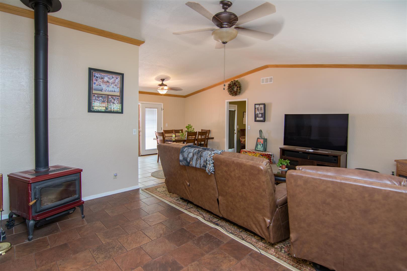 30432 Whitmore Road Whitmore, CA 96096 - Photo 5 of 26 Living Room