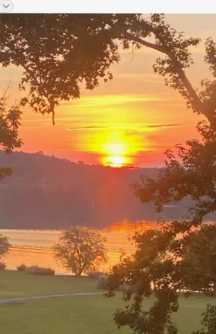 $650,000 | 1118 Holly Glen Road, Decatur, TN 37322