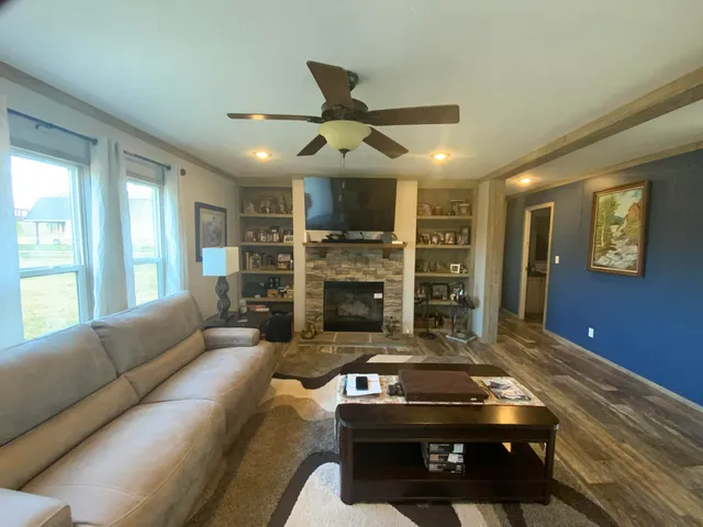 $650,000 | 1118 Holly Glen Road, Decatur, TN 37322