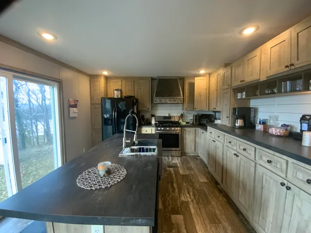 $650,000 | 1118 Holly Glen Road, Decatur, TN 37322