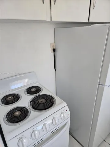 $1,200 | 1708 Plunkett Street, Hollywood, FL 33020