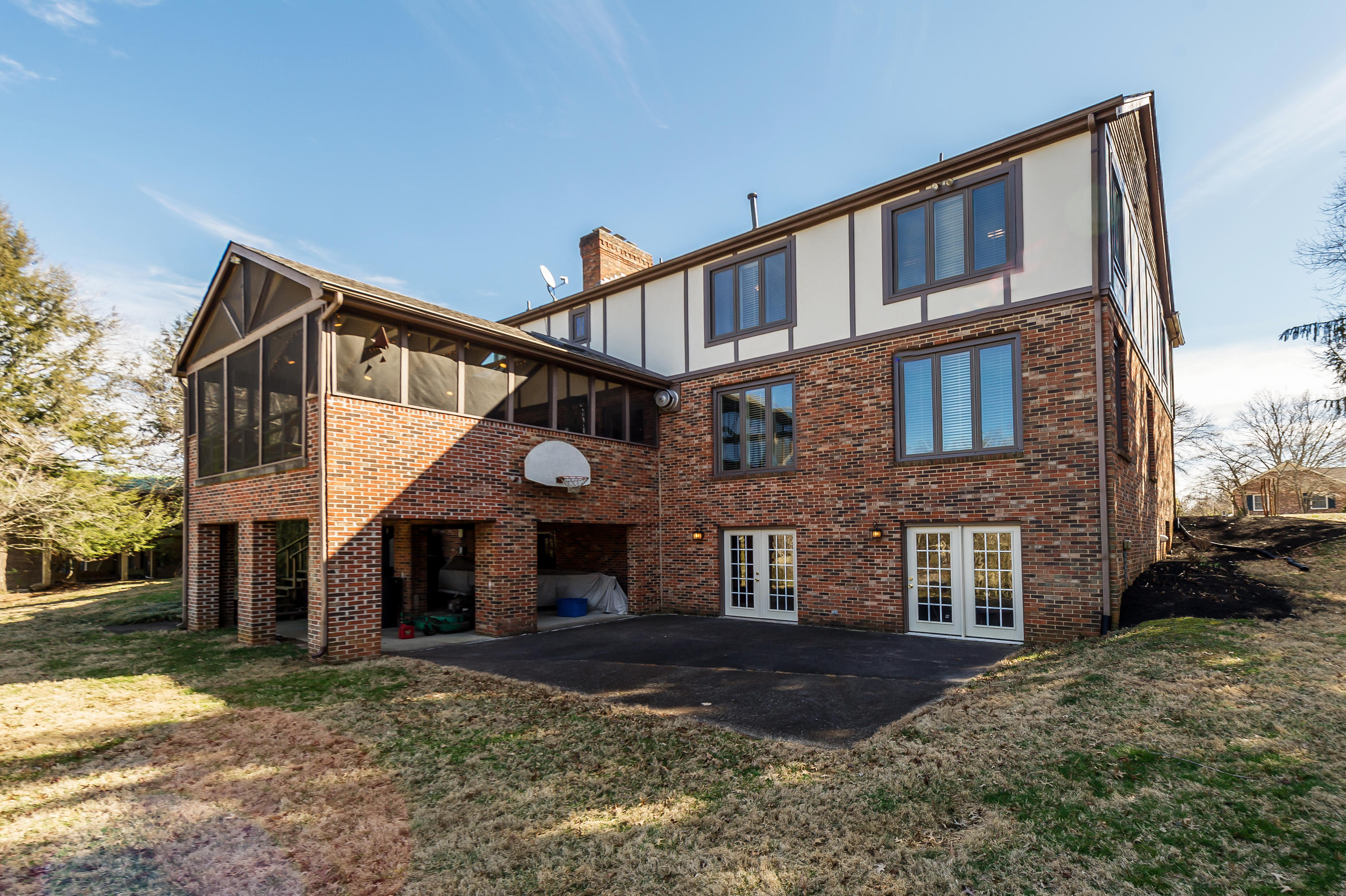 5513 River Point Cove Road Knoxville, TN 37919 - Photo 28 of 29 Back of House-Basketball Pad