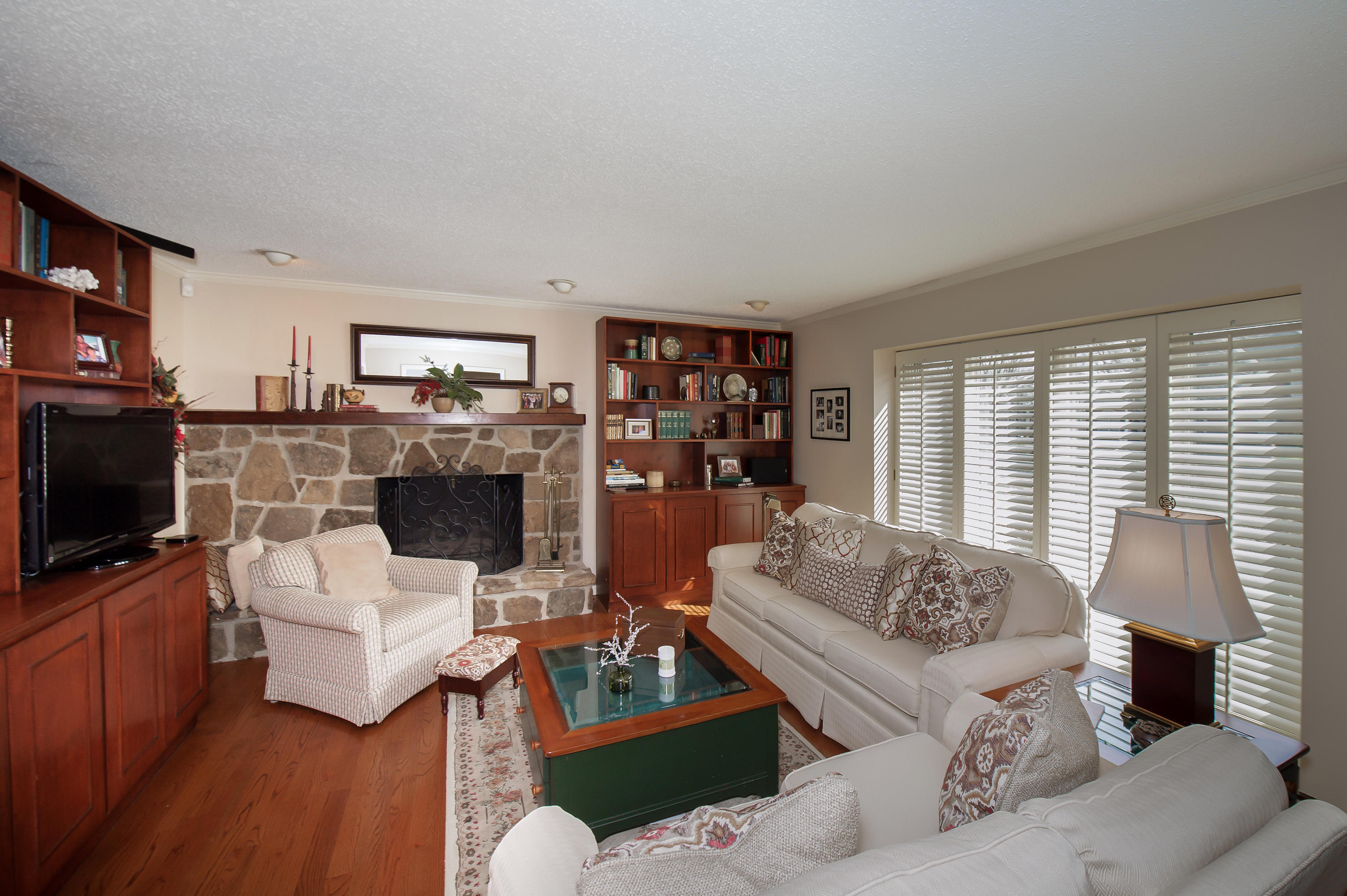 5513 River Point Cove Road Knoxville, TN 37919 - Photo 4 of 29 Family Room