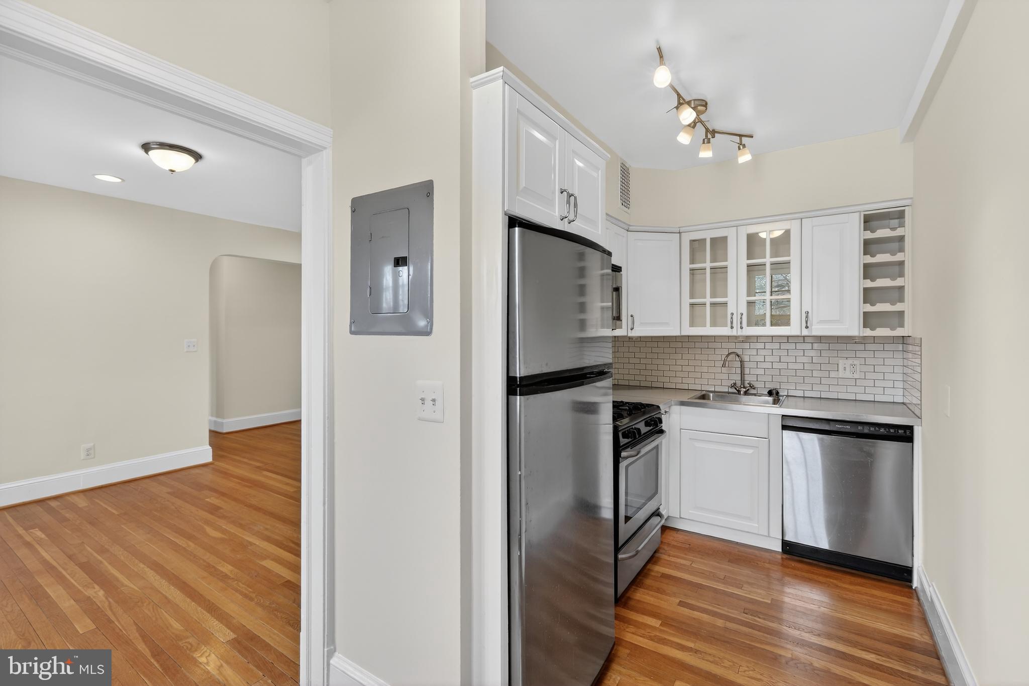 1301 Longfellow Street Northwest Washington, DC 20011 - Photo 5 of 21