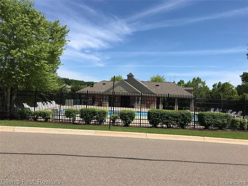 28058 Lightfoot Lane, Unit 324 Novi, MI 48377 - Photo 2 of 46