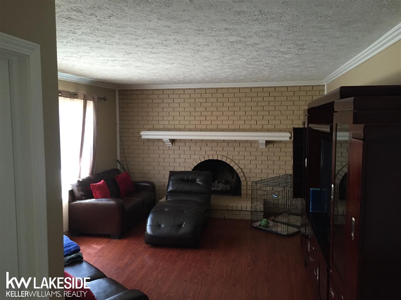 18887 Millar Road Clinton Township, MI 48036 - Photo 16 of 20 31287464-15.JPG