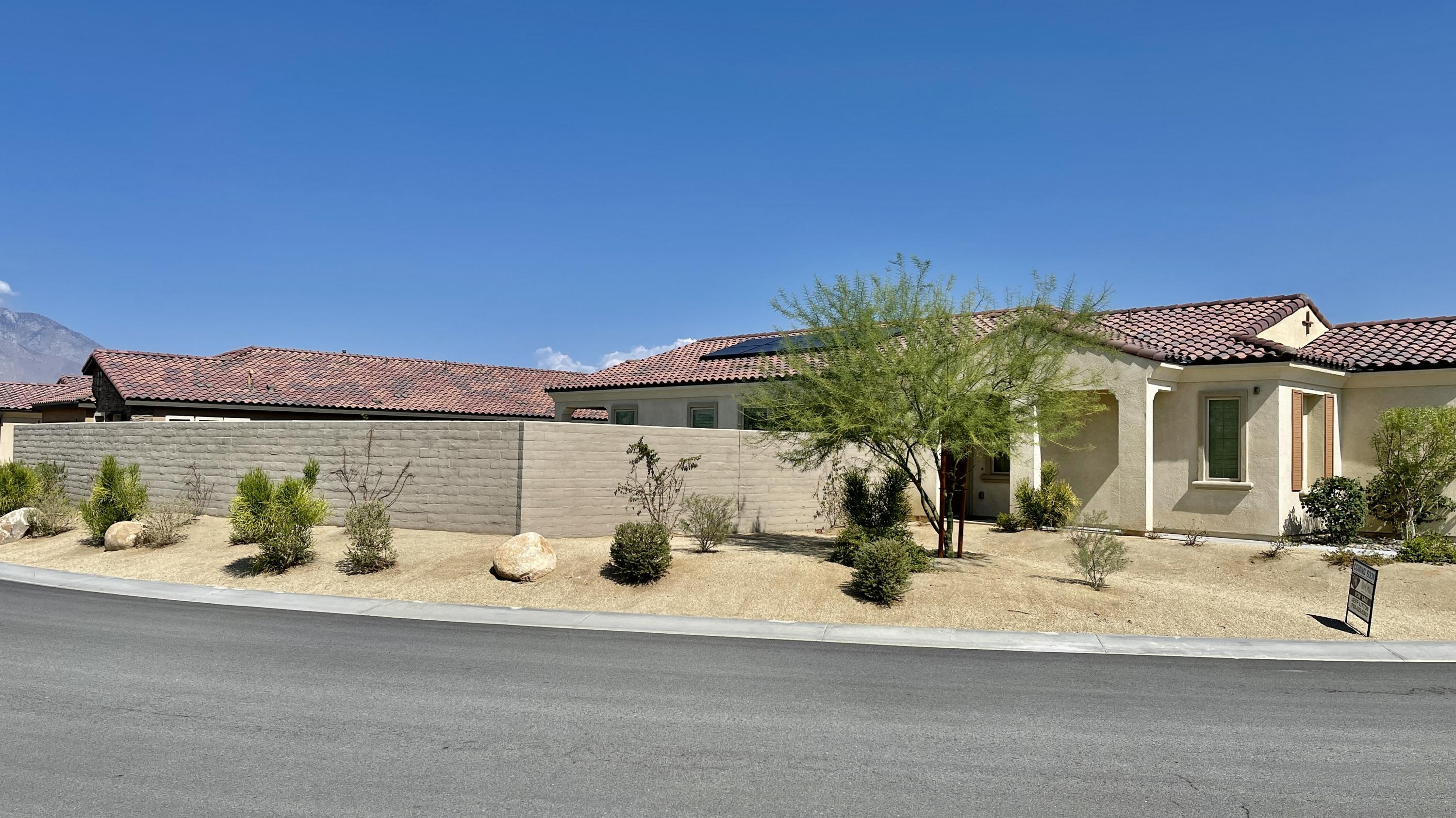 54 Syrah Rancho Mirage, CA 92270 - Photo 1 of 16 IMG_5647