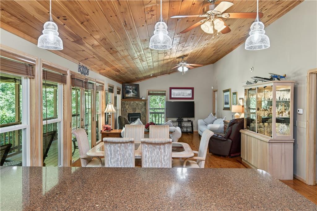200 Bahn Innsbruck Helen, GA 30545 - Photo 7 of 27 a living room with furniture