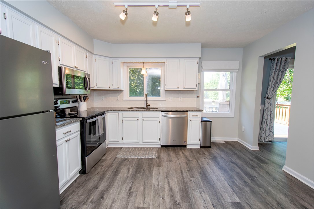 11 MacKay Run Henrietta, NY 14586 - Photo 17 of 46