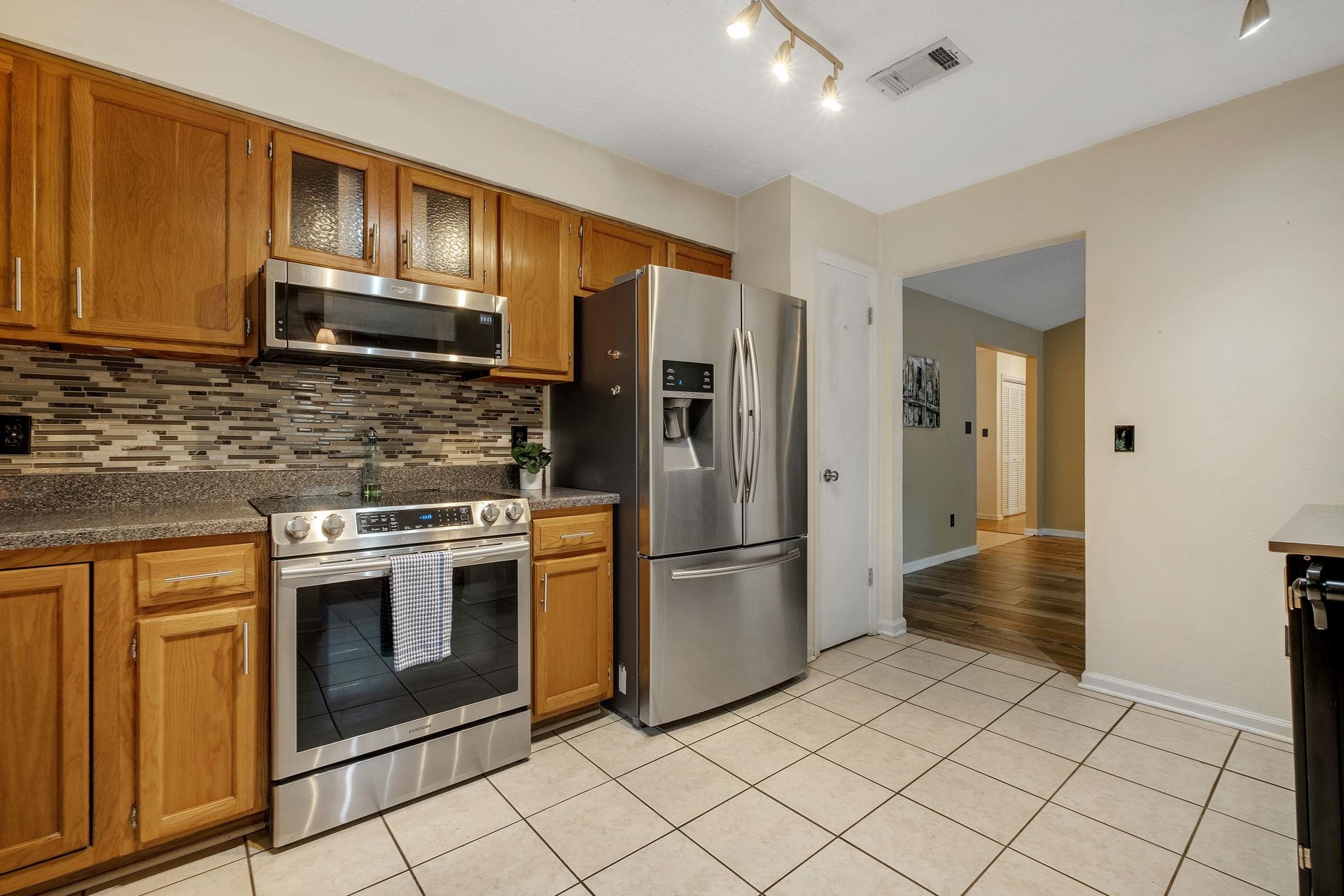 8381 Hunters Ridge Trail Tallahassee, FL 32312 - Photo 13 of 27