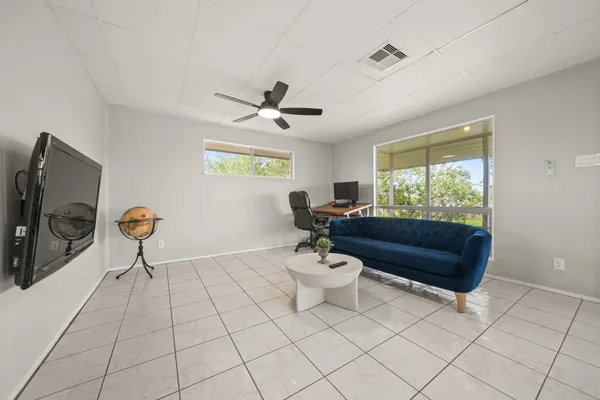 $2,095 | 1031 Star Drive, Dickinson, TX 77539