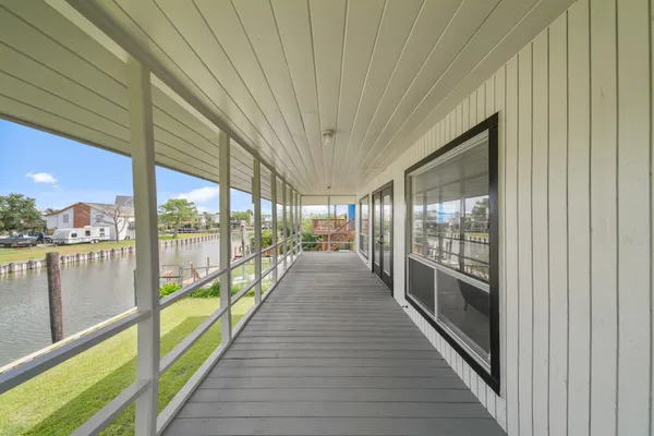 $2,095 | 1031 Star Drive, Dickinson, TX 77539