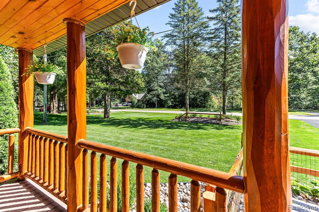 10024 Kress Road Pinckney, MI 48169 - Photo 4 of 47