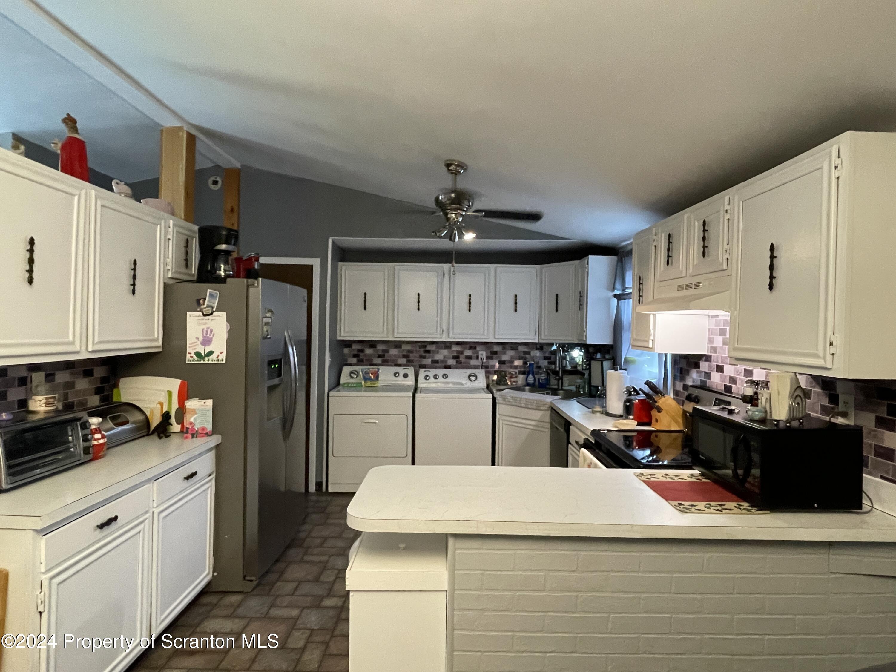 186 Ellen Road Jessup, PA 18434 - Photo 19 of 29 Gallery Image 19