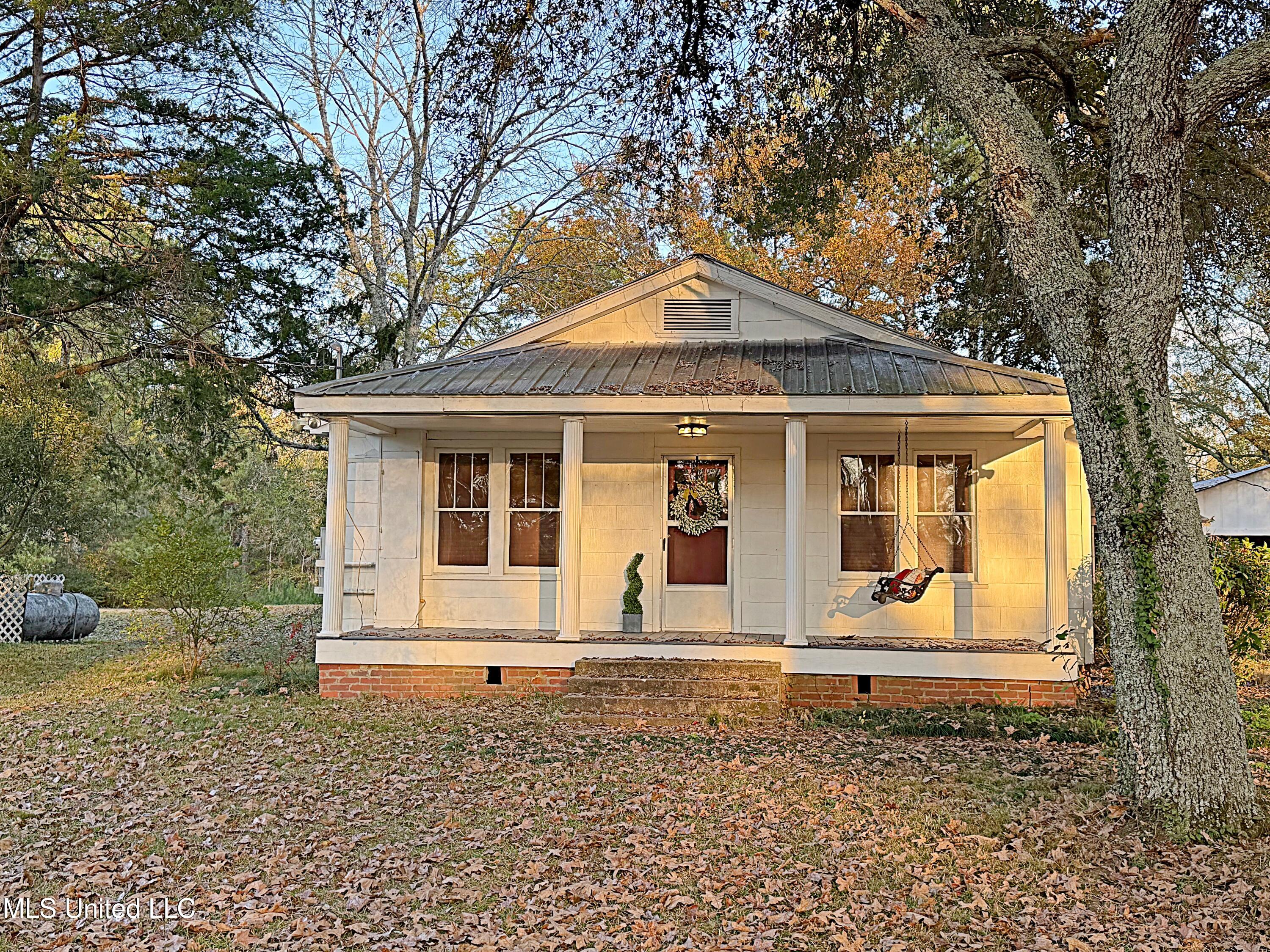 1192 Mars Hill Road Carthage, MS 39051 - Photo 2 of 23 IMG_1305