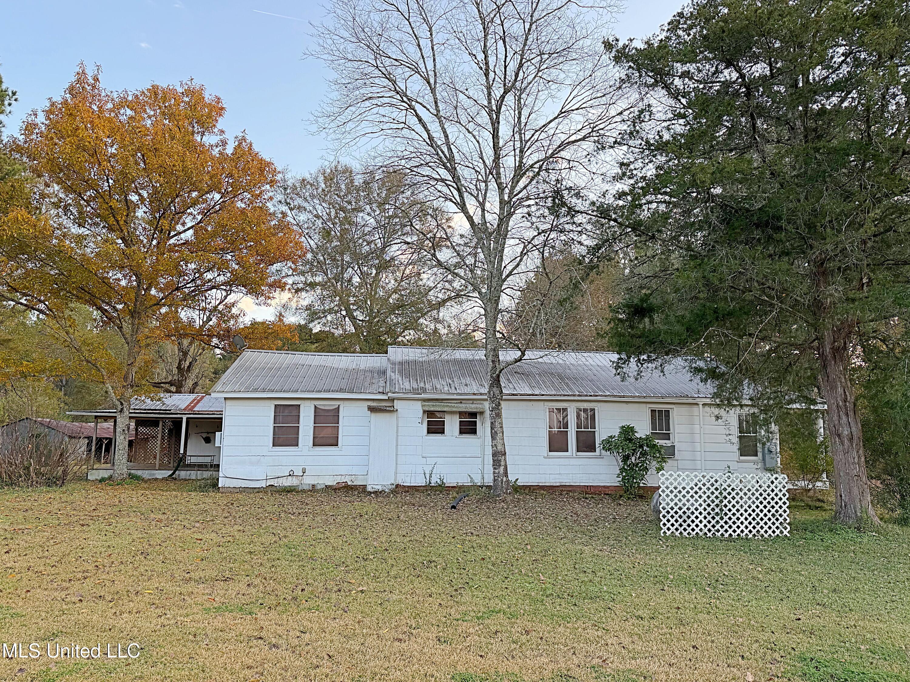 1192 Mars Hill Road Carthage, MS 39051 - Photo 4 of 23 IMG_1309