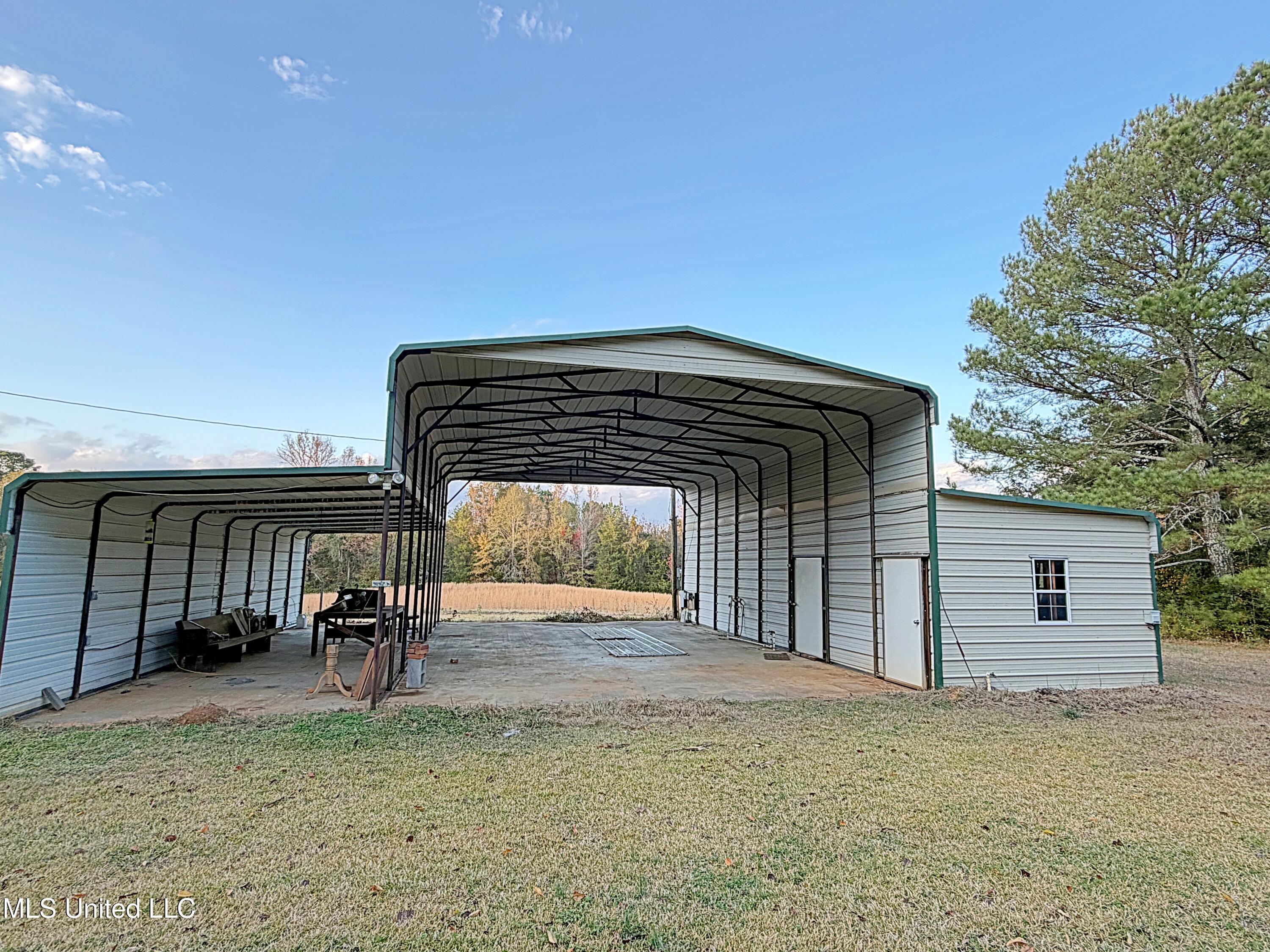 1192 Mars Hill Road Carthage, MS 39051 - Photo 5 of 23 IMG_1311