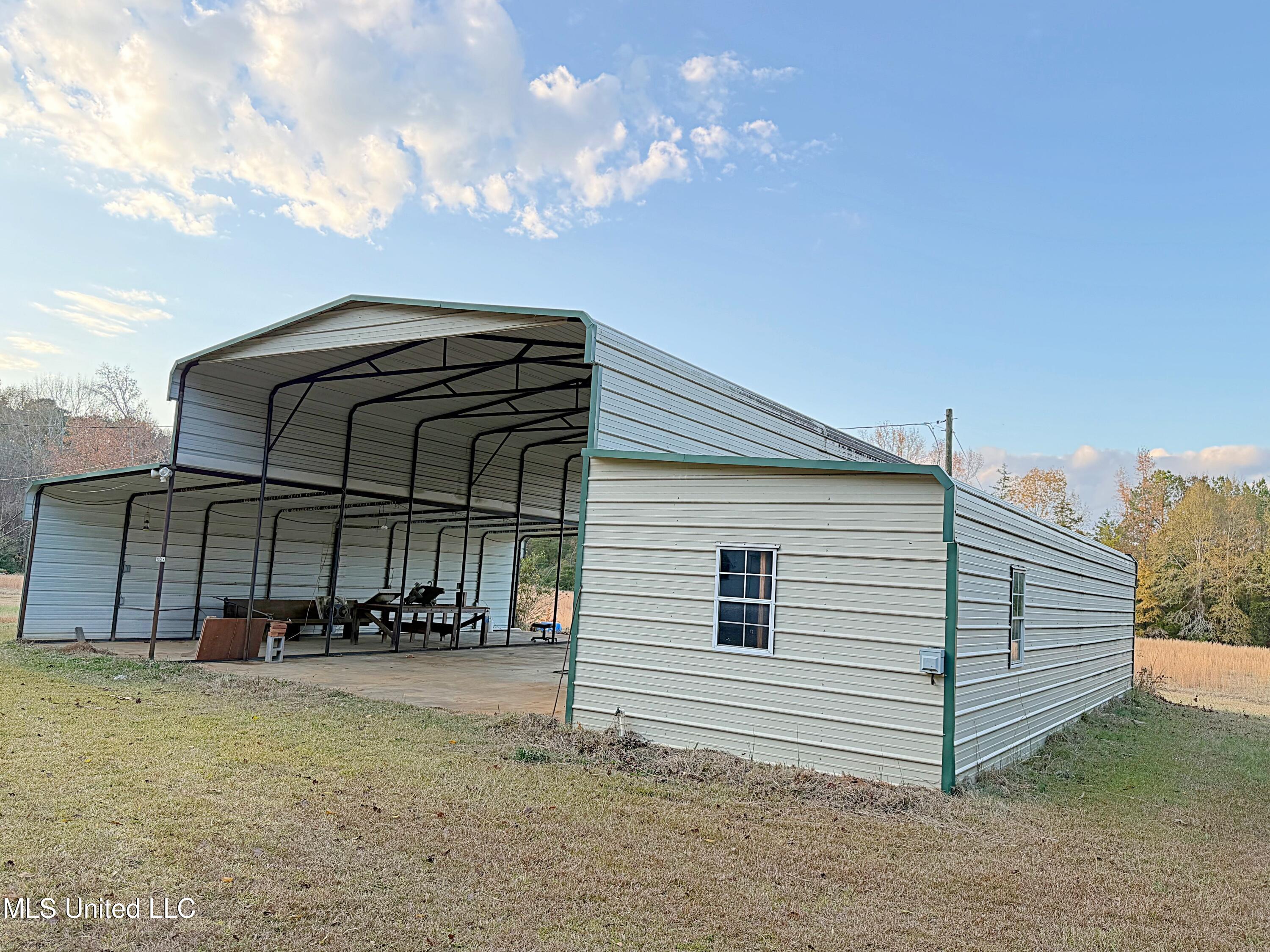 1192 Mars Hill Road Carthage, MS 39051 - Photo 6 of 23 IMG_1312