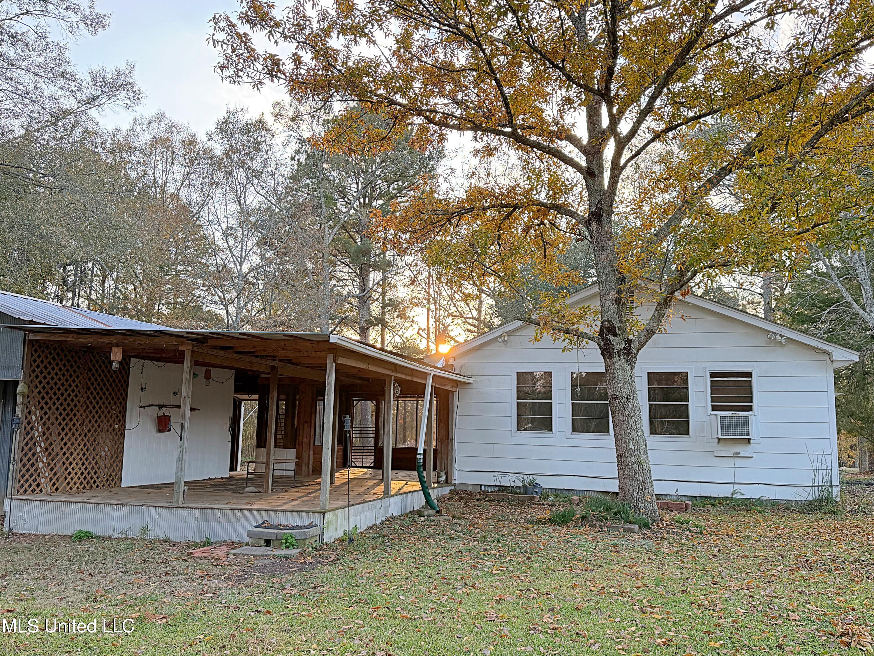 1192 Mars Hill Road Carthage, MS 39051 - Photo 7 of 23 IMG_1314