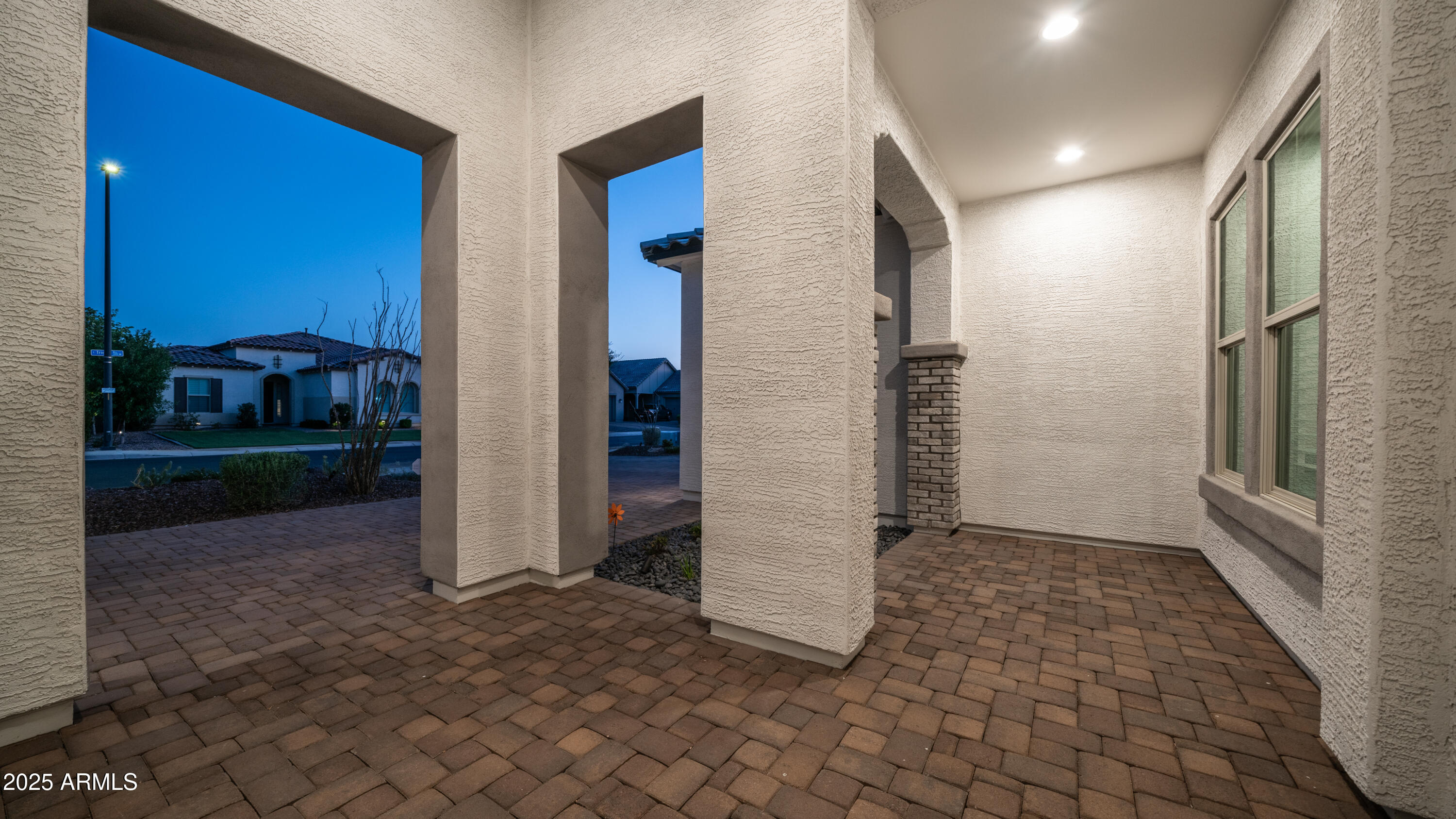 2086 East Trigger Way Gilbert, AZ 85297 - Photo 13 of 69 Welcoming entry