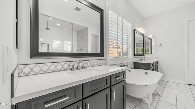 $1,225,000 | 2086 East Trigger Way, Gilbert, AZ 85297