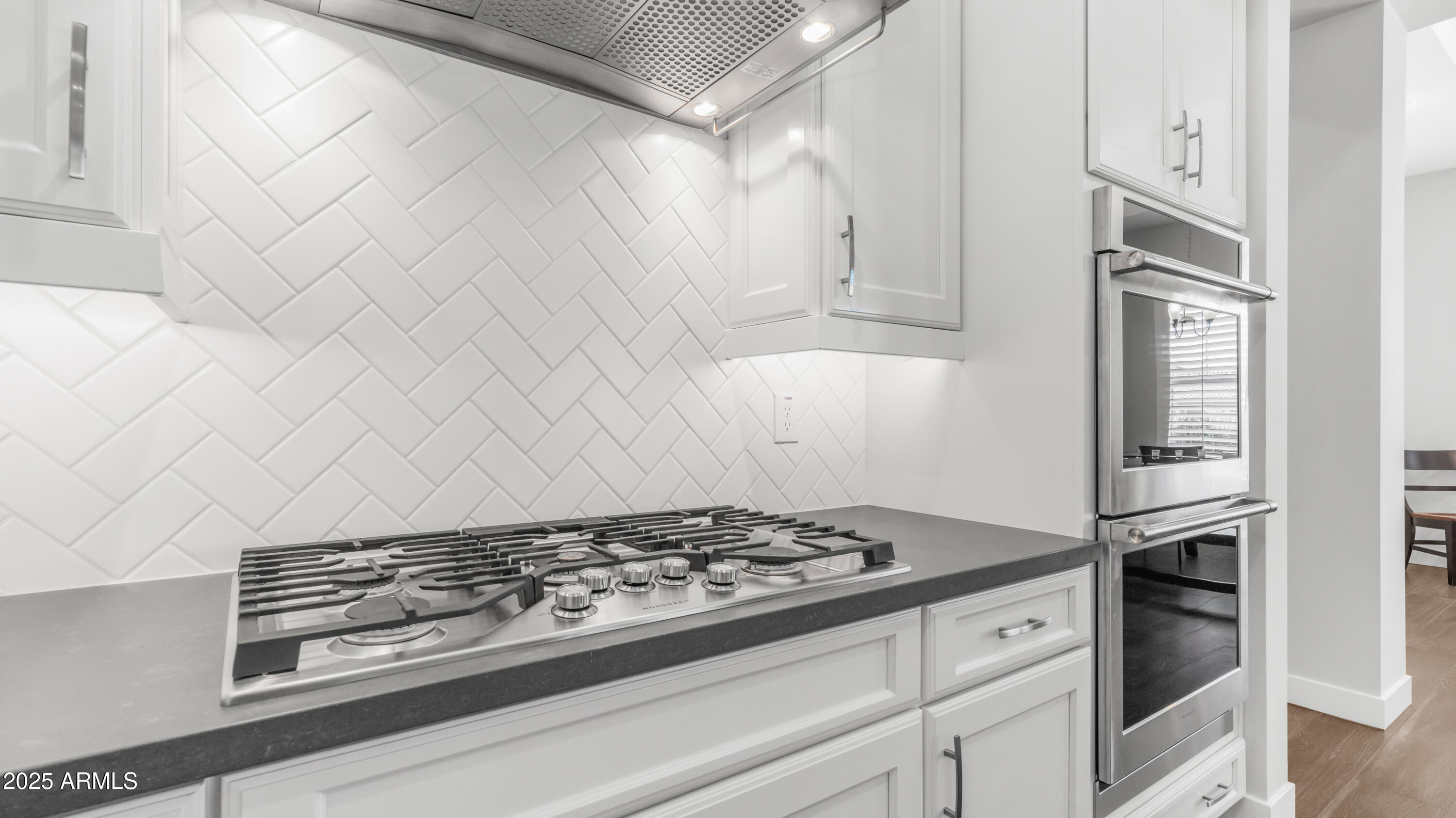 2086 East Trigger Way Gilbert, AZ 85297 - Photo 46 of 69 6 burner gas cooktop