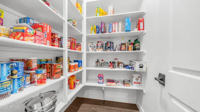 $1,225,000 | 2086 East Trigger Way, Gilbert, AZ 85297