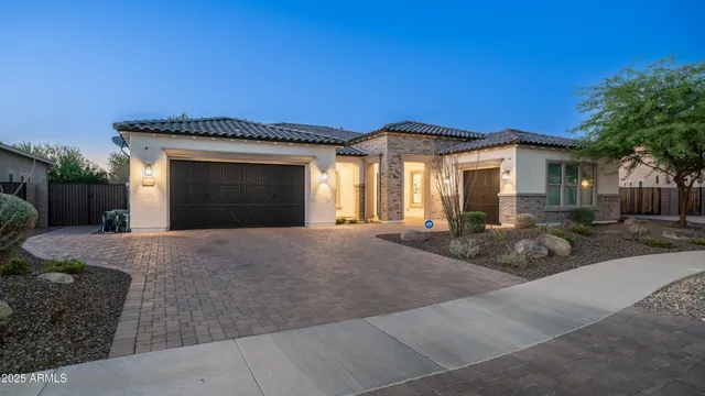 $1,225,000 | 2086 East Trigger Way, Gilbert, AZ 85297