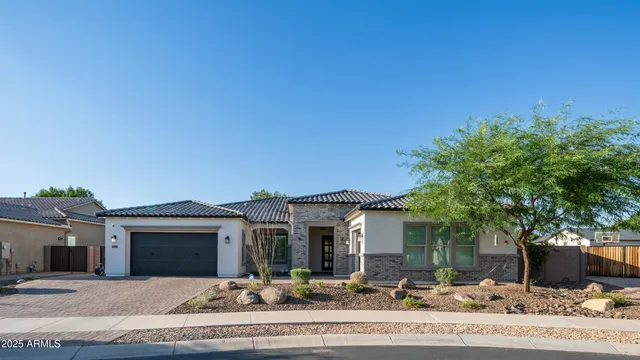 $1,225,000 | 2086 East Trigger Way, Gilbert, AZ 85297