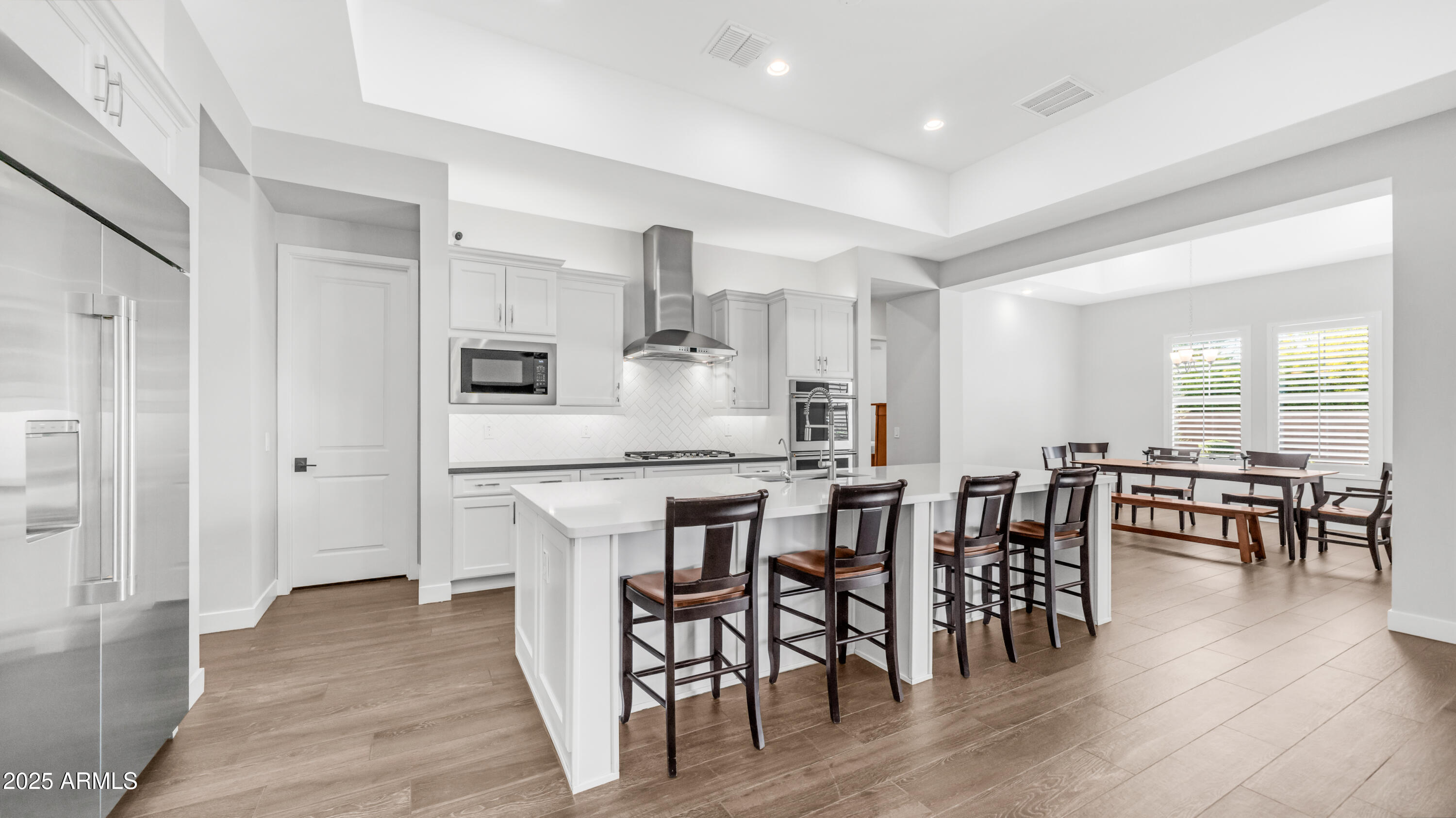 2086 East Trigger Way Gilbert, AZ 85297 - Photo 6 of 69 Kitchen and dining room