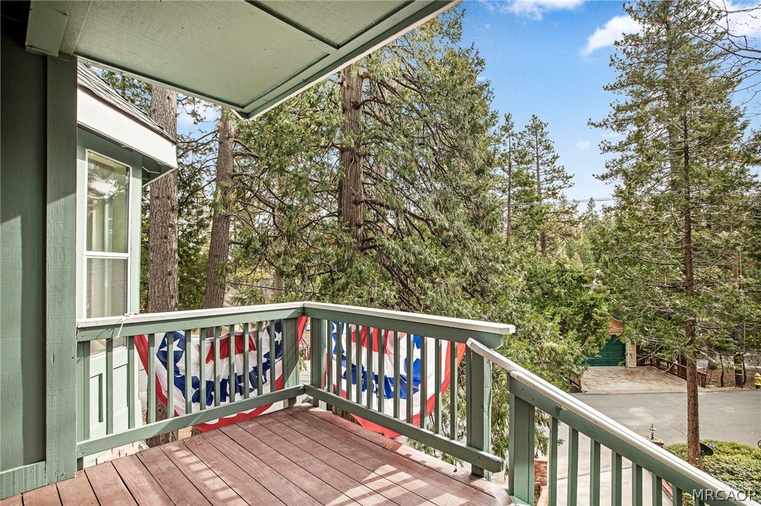 27516 West Shore Road Lake Arrowhead, CA 92352 - Photo 5 of 26