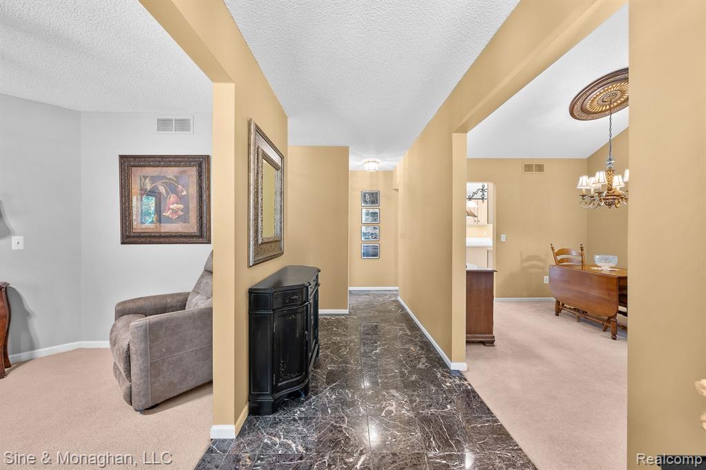 35595 Court Ridge Court Farmington Hills, MI 48335 - Photo 5 of 39
