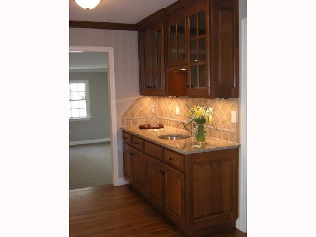2595 Kent Road Upper Arlington, OH 43221 - Photo 3 of 9