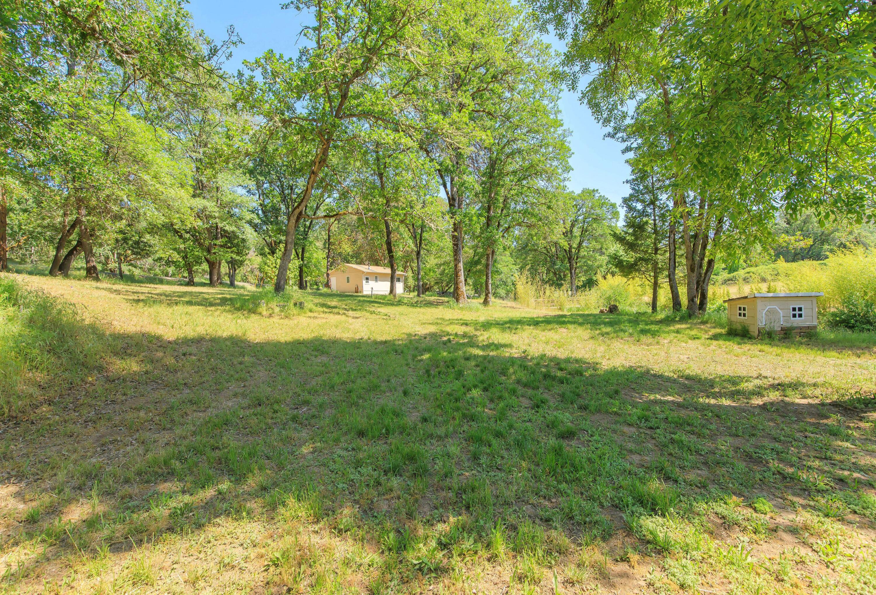 8025 Old Stage Road Central Point, OR 97502 - Photo 44 of 47 44