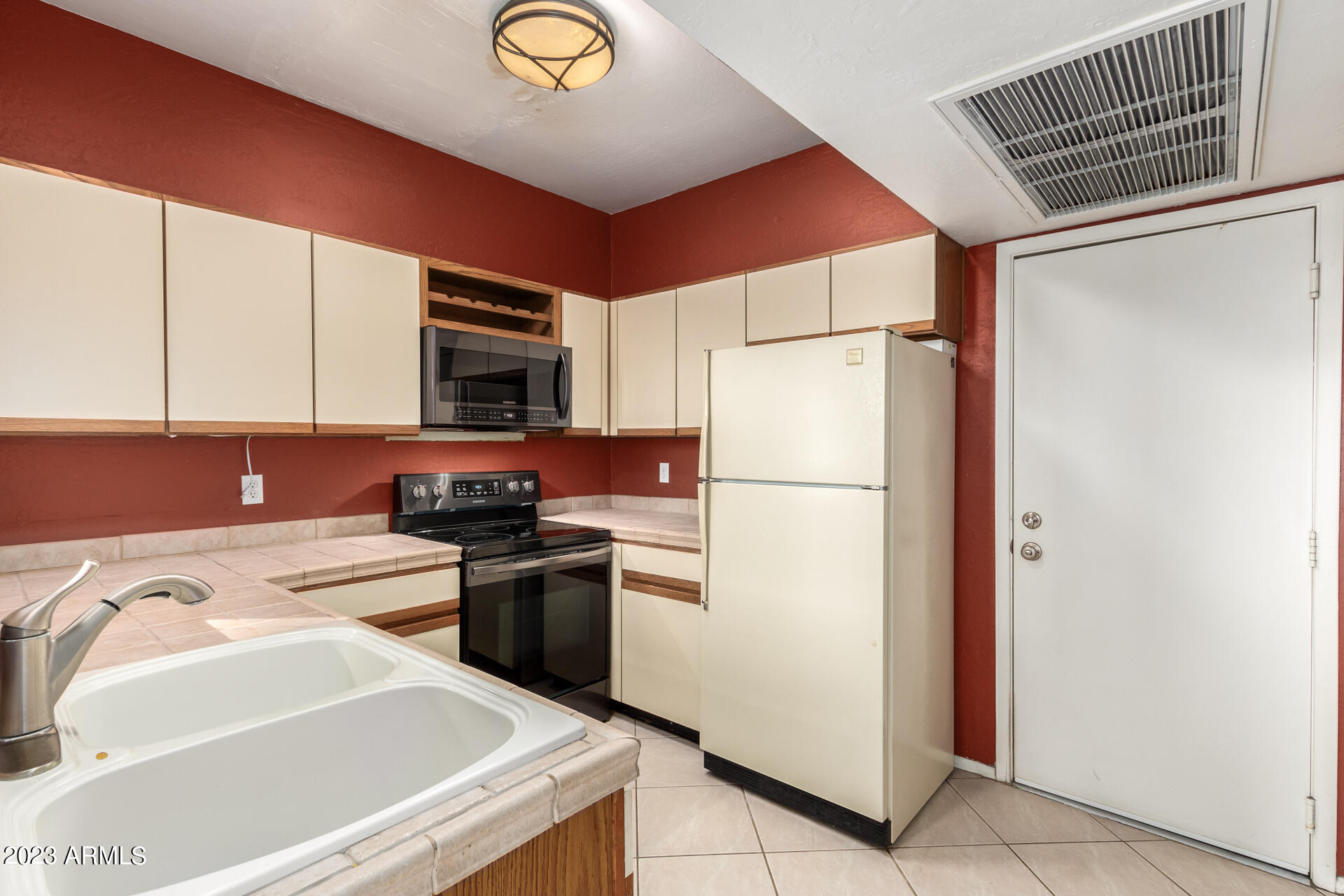 1126 West Elliot Road, Unit 1049 Chandler, AZ 85224 - Photo 13 of 26 0014-14 - Elliot