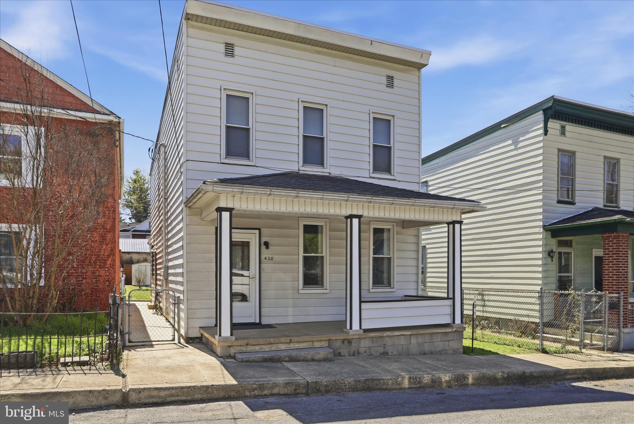 438 Chestnut Street Cumberland, MD 21502 - Photo 1 of 36 a front view of a house