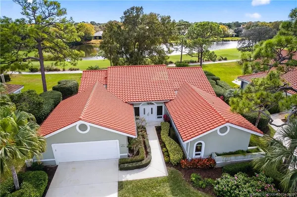 $585,000 | 2007 Northwest Laurel Oak Lane, Palm City, FL 34990