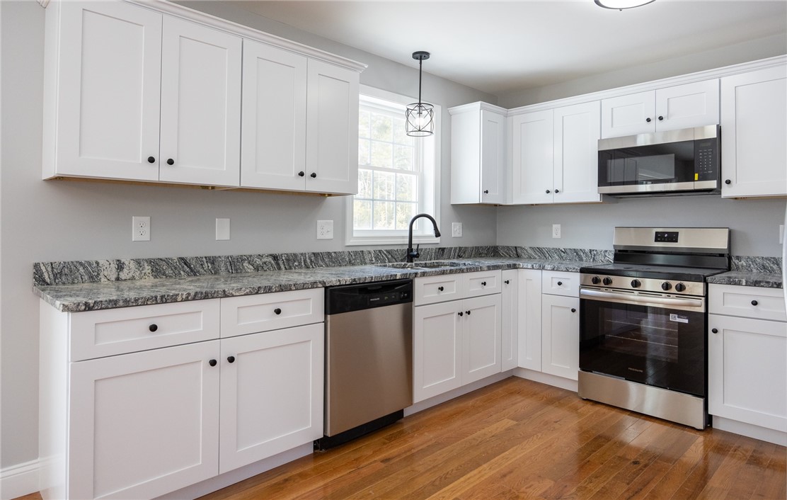 4 Pine Lane Coventry, RI 02816 - Photo 7 of 39